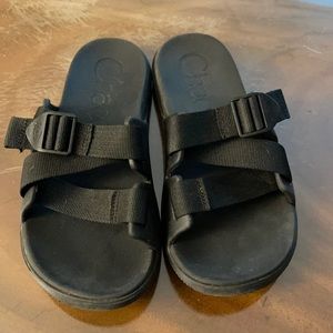 Women’s Chaco slides size 8 black